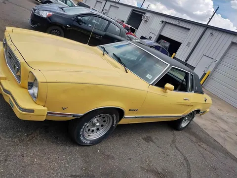 1975 Ford Mustang