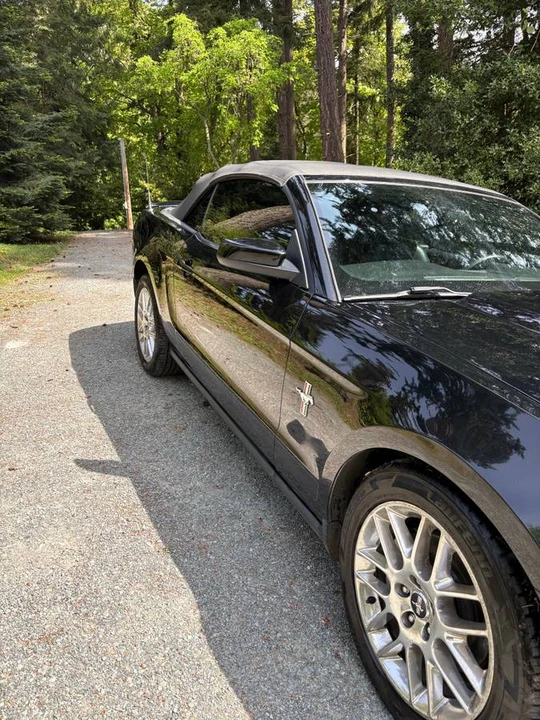 2012 Ford S197 Mustang - Image 2 of 8