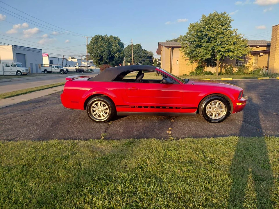 2006 Ford S197 Mustang - Image 2 of 9