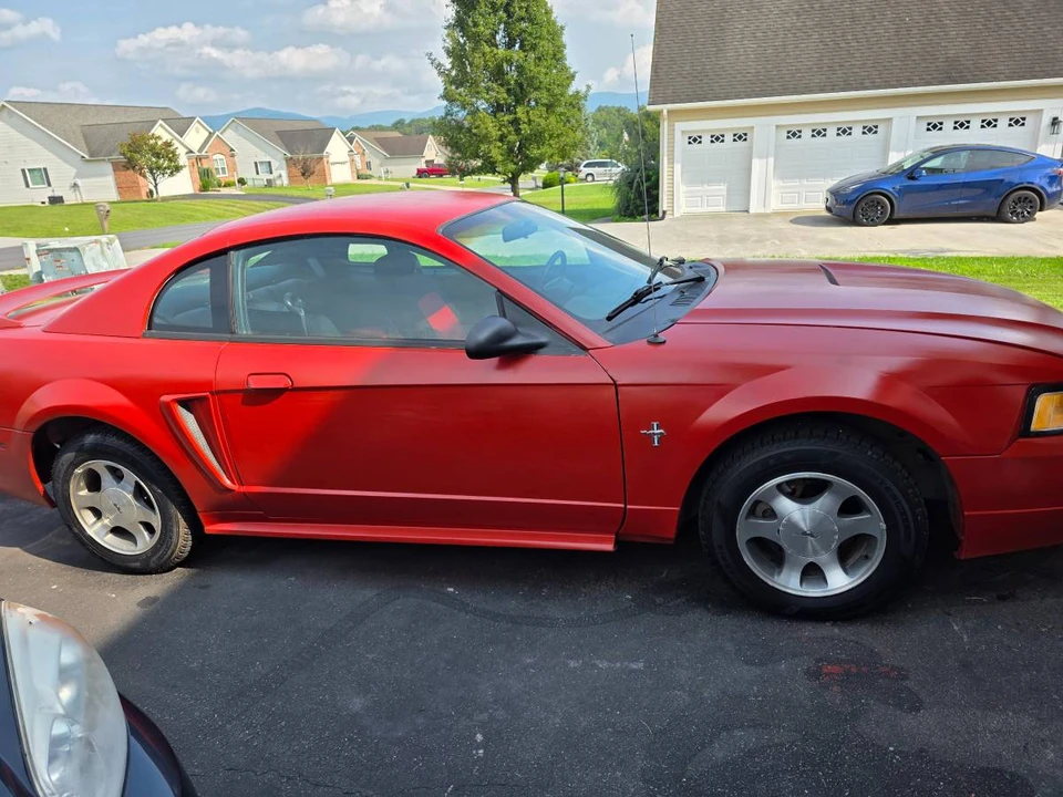 2000 Ford SN95 Mustang - Image 3 of 9