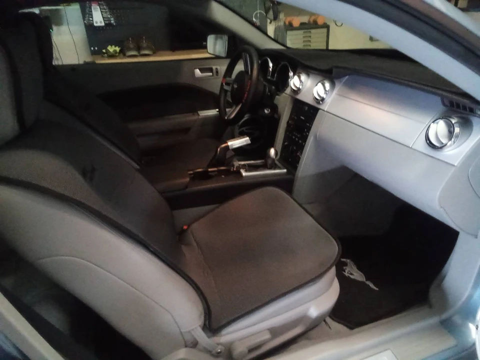 2005 Ford S197 Mustang GT - Image 11 of 12