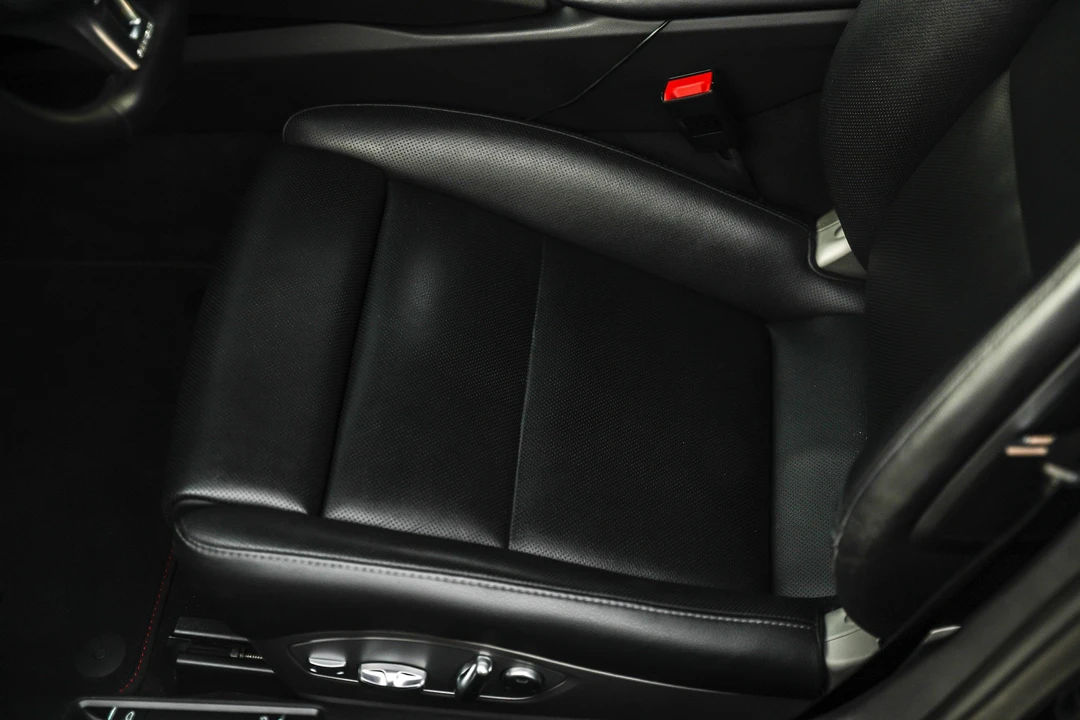 2016 Porsche 981 Cayman S - Image 16 of 31
