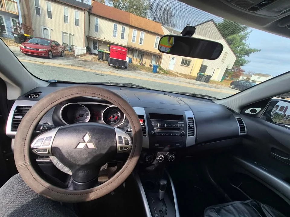 2007 Mitsubishi Outlander - Image 6 of 7