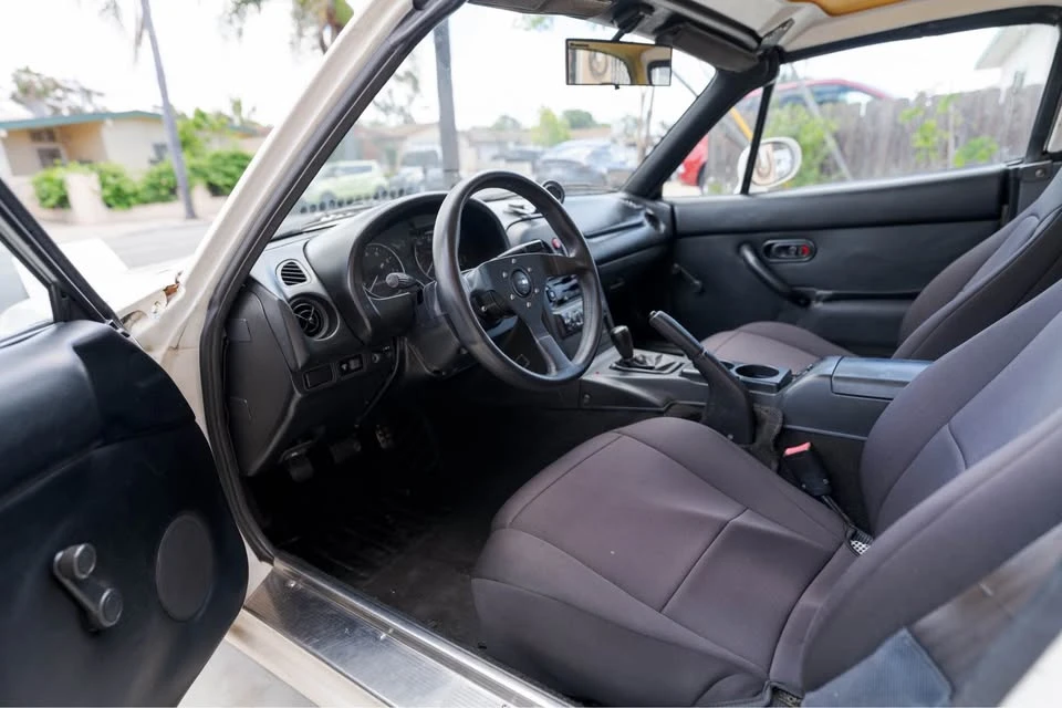 1994 Mazda NA MX-5 Miata - Image 7 of 10