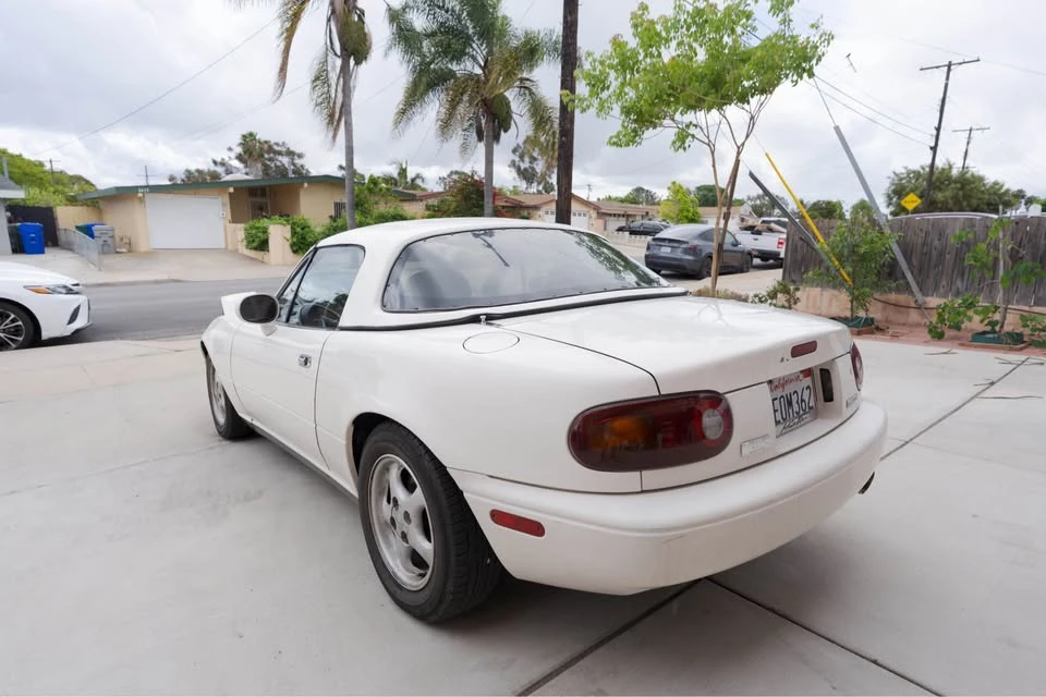 1994 Mazda NA MX-5 Miata - Image 6 of 10
