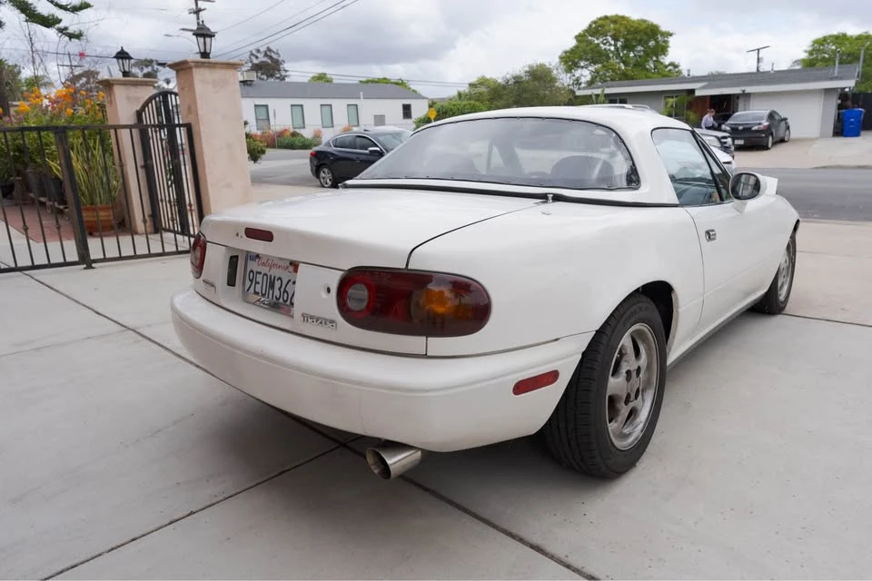 1994 Mazda NA MX-5 Miata - Image 5 of 10