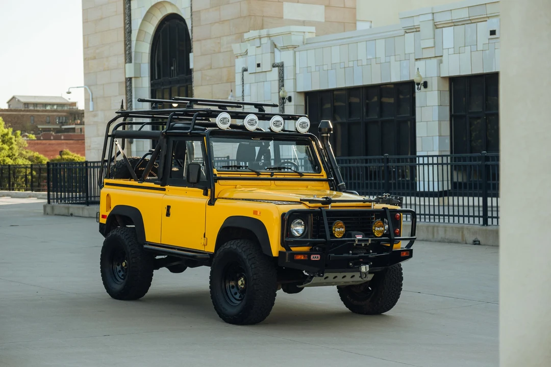 1994 Land Rover Defender 90 - Image 2 of 31