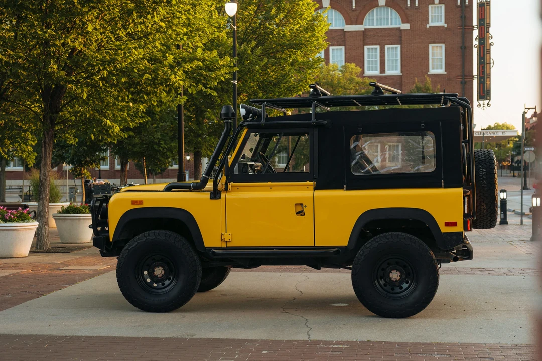 1994 Land Rover Defender 90 - Image 14 of 31