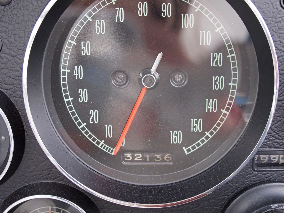 1966 Chevrolet Corvette C2 - Image 2 of 9