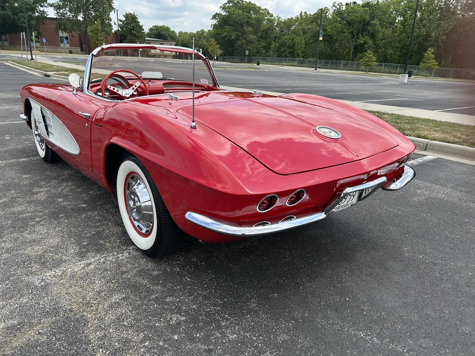 1961 Chevrolet Corvette C1 - Image 7 of 31