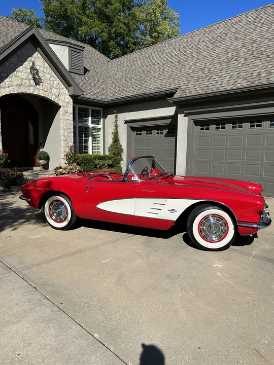 1961 Chevrolet Corvette C1 - Image 10 of 31