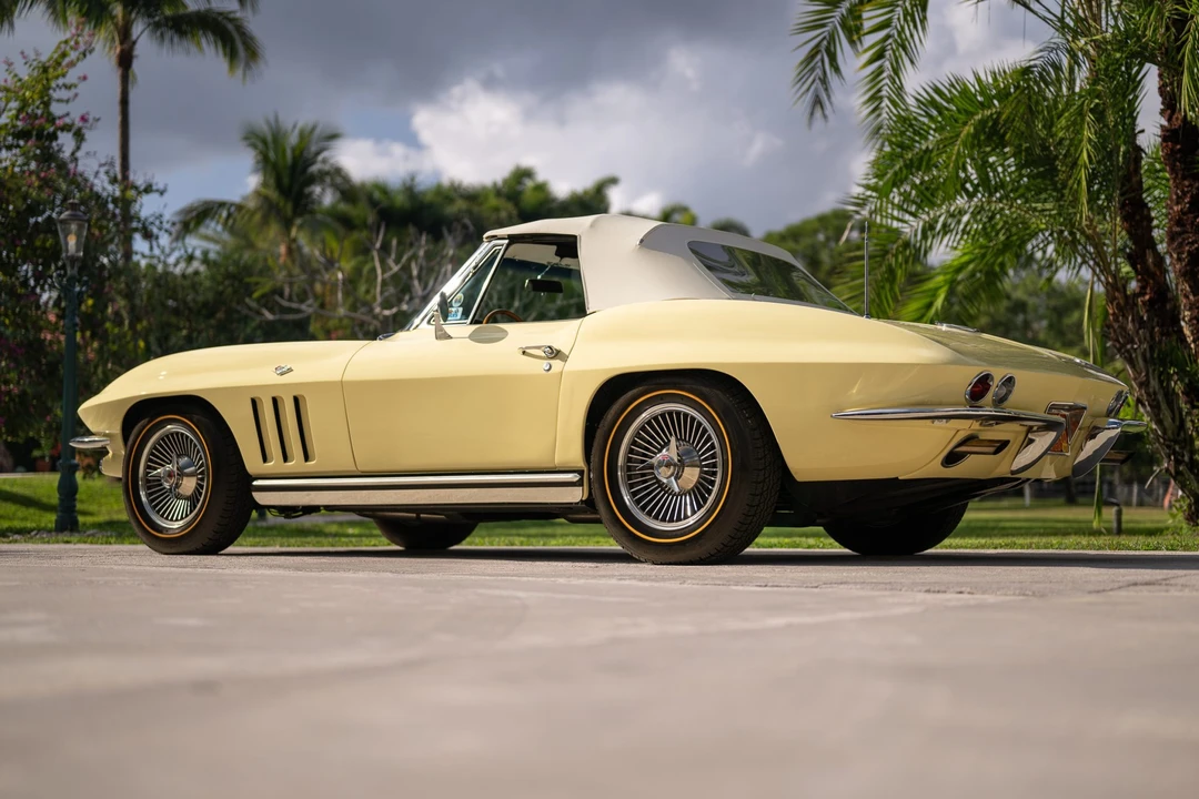 1965 Chevrolet Corvette C2 - Image 17 of 31
