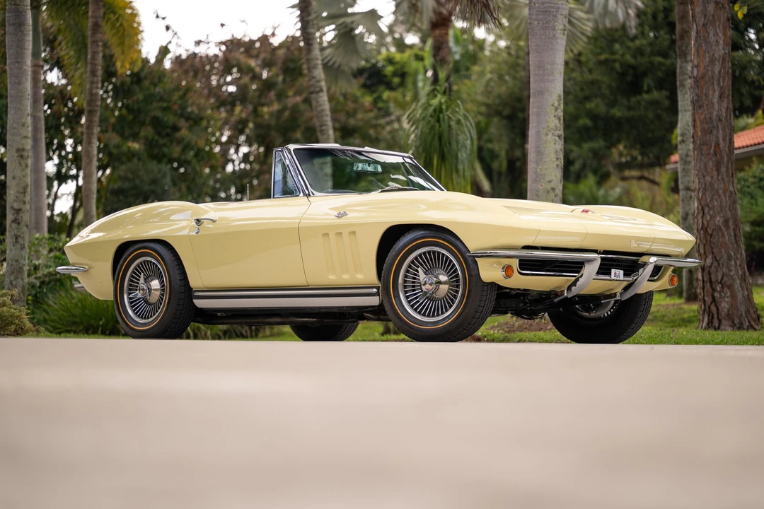 1965 Chevrolet Corvette C2 - Image 8 of 31