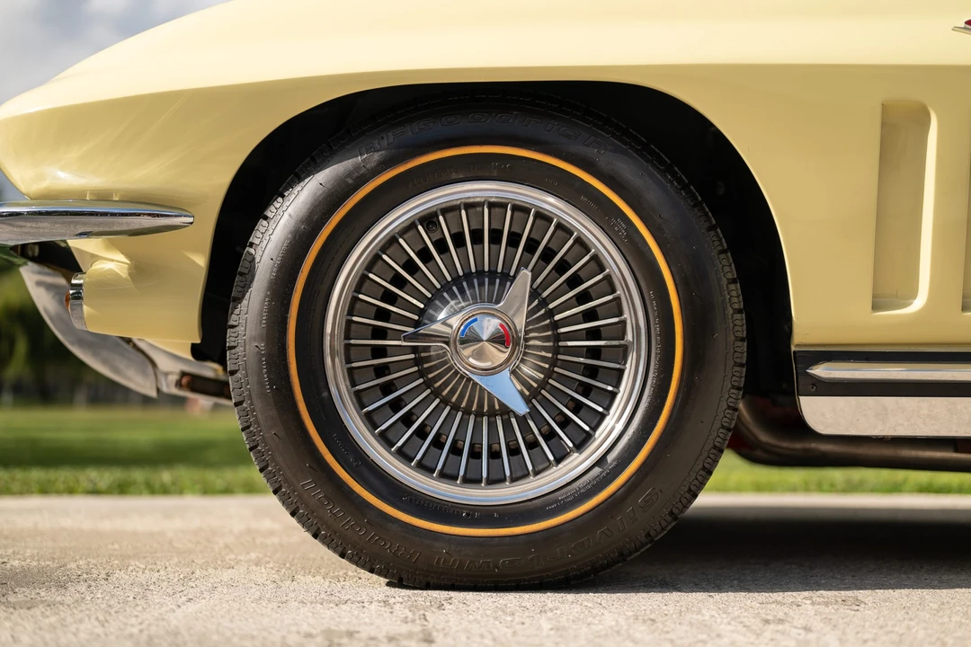 1965 Chevrolet Corvette C2 - Image 30 of 31