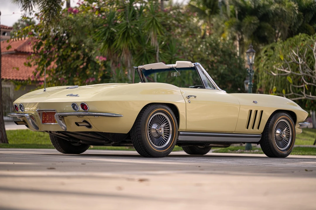 1965 Chevrolet Corvette C2 - Image 7 of 31