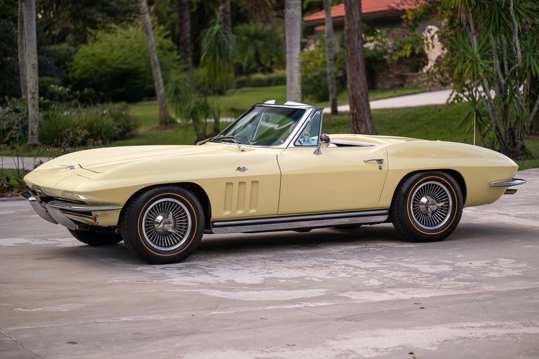 1965 Chevrolet Corvette C2 - Image 13 of 31