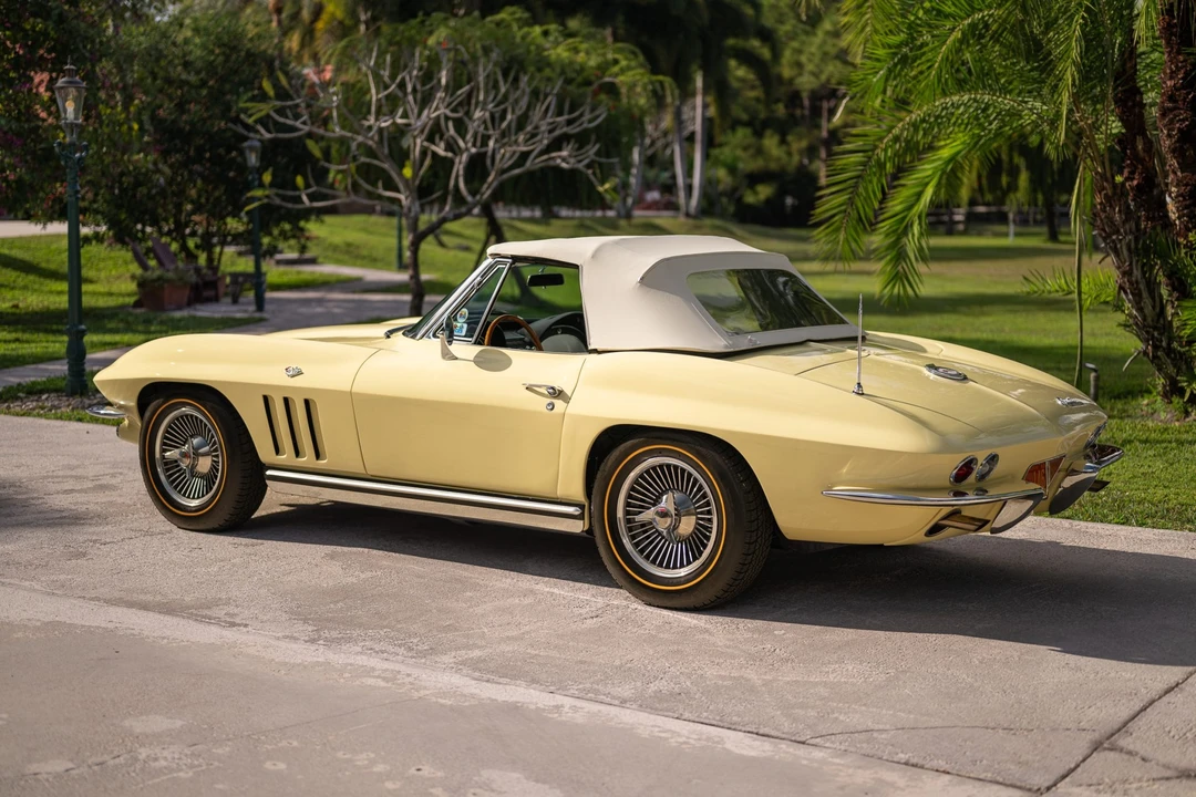 1965 Chevrolet Corvette C2 - Image 28 of 31