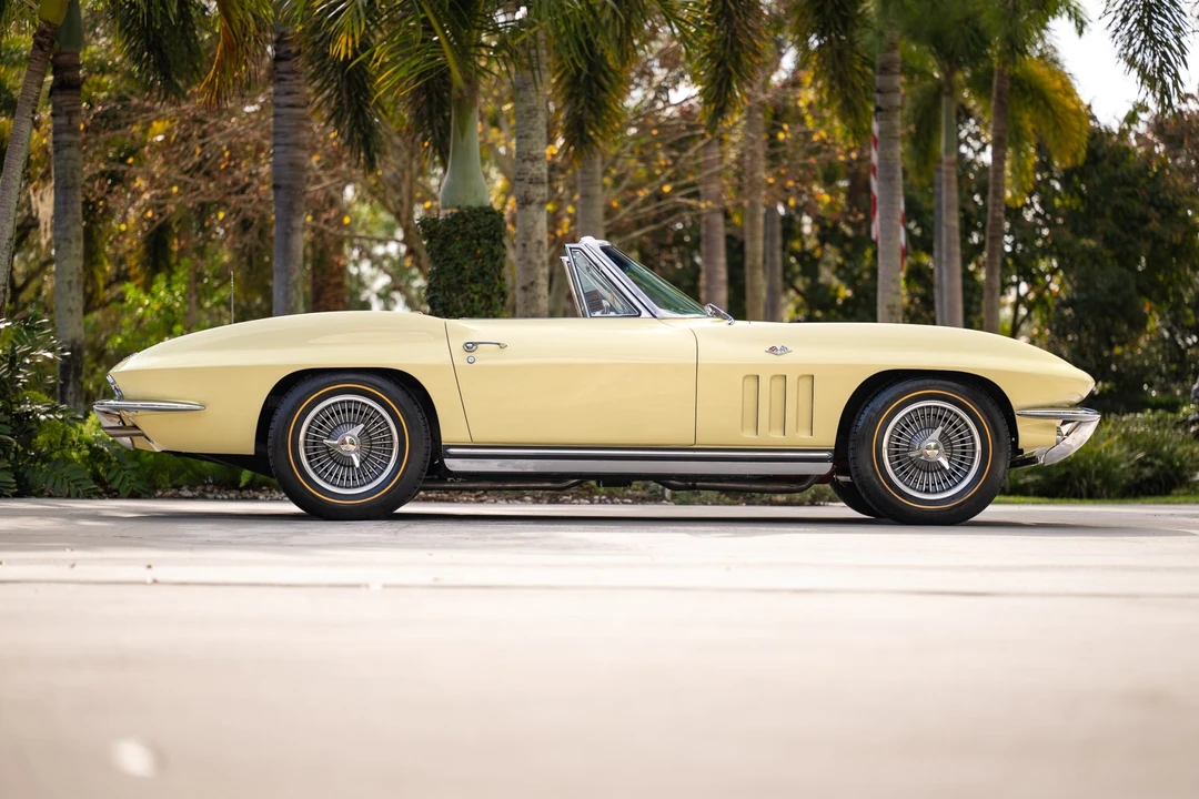 1965 Chevrolet Corvette C2 - Image 6 of 31