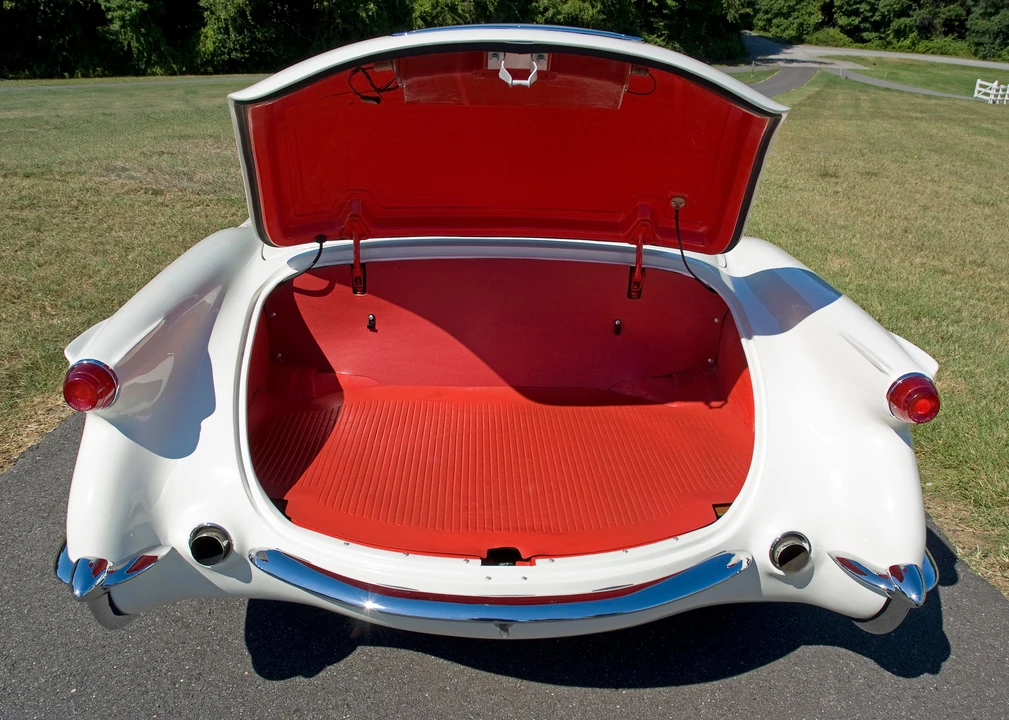 1953 Chevrolet Corvette C1 - Image 2 of 15