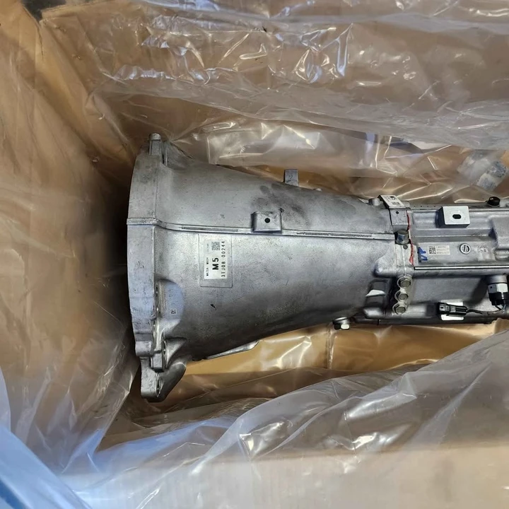 Parts & Memorabilia Gearboxes - Image 3 of 3