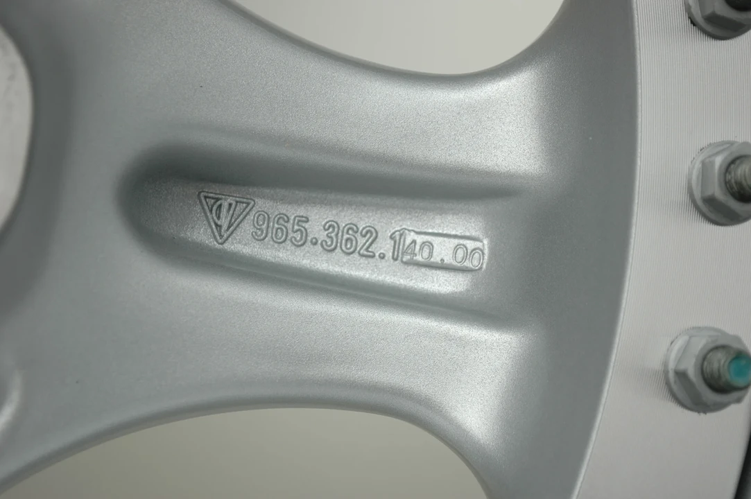 Porsche 964 Carrera - Image 21 of 23