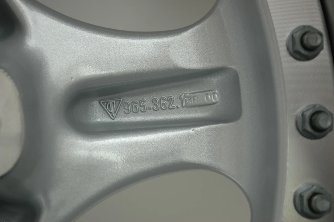Porsche 964 Carrera - Image 18 of 23