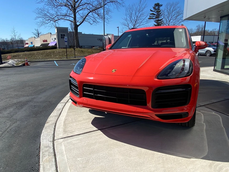 2021 Porsche 9Y0/9Y3 Cayenne GTS - Image 5 of 18