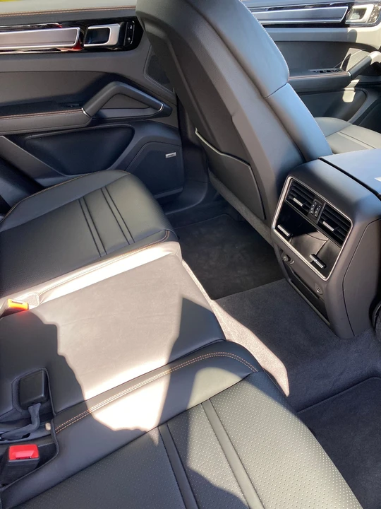 2021 Porsche 9Y0/9Y3 Cayenne GTS - Image 14 of 18