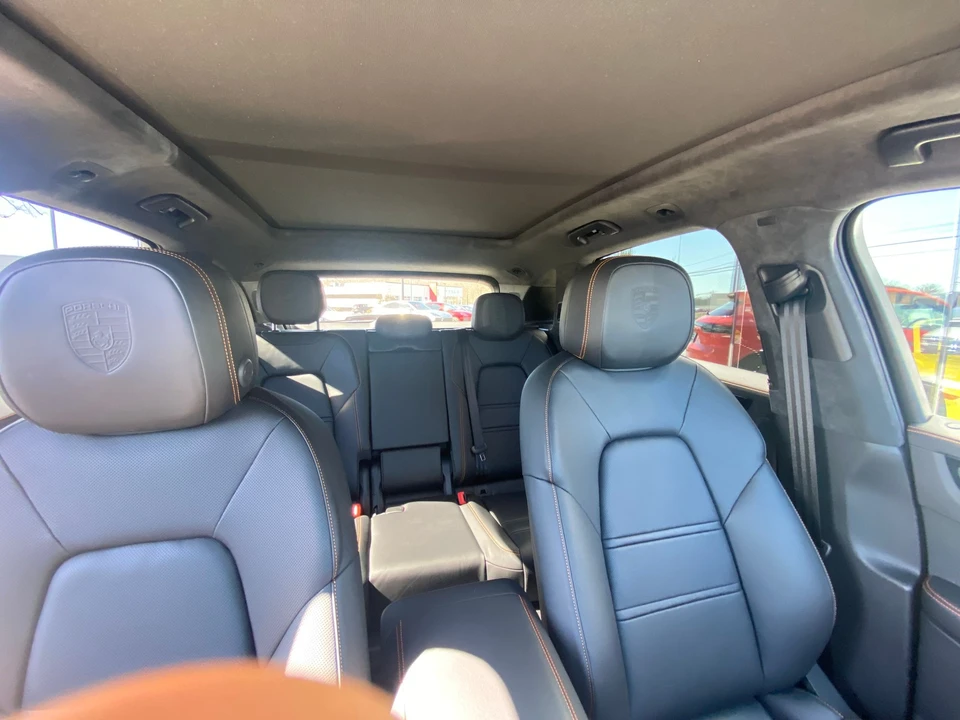 2021 Porsche 9Y0/9Y3 Cayenne GTS - Image 10 of 18