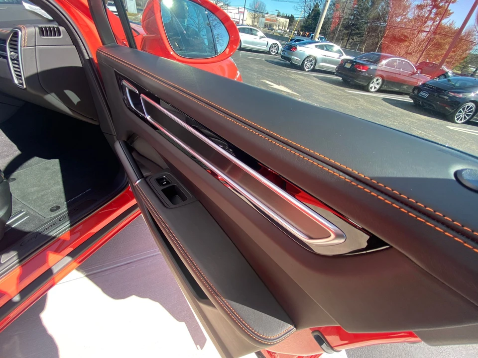 2021 Porsche 9Y0/9Y3 Cayenne GTS - Image 9 of 18