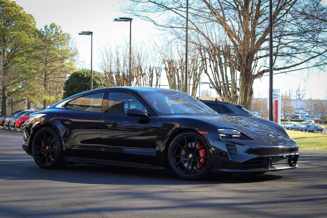2022 Porsche Taycan GTS - Image 3 of 15