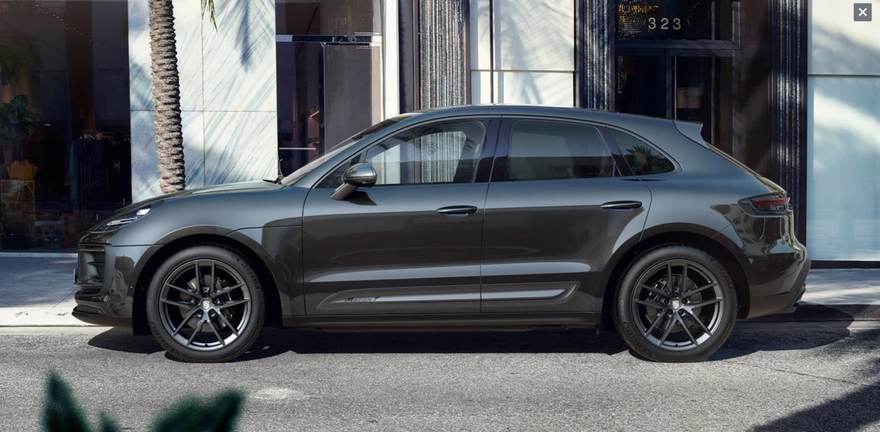 2023 Porsche Macan T - Image 3 of 6