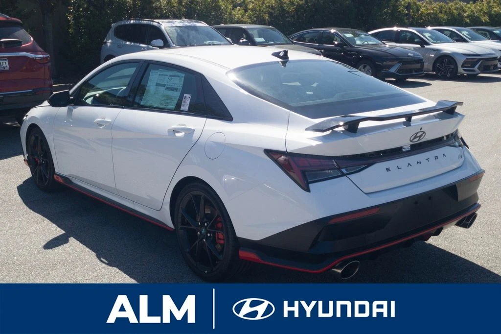 2026 Hyundai Elantra - Image 9 of 31