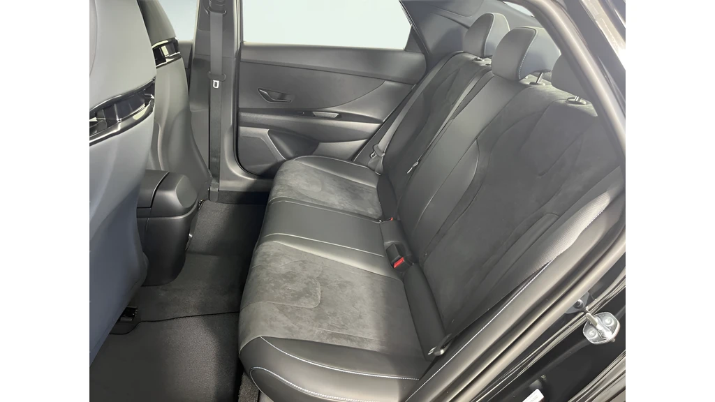 2026 Hyundai Elantra - Image 10 of 23