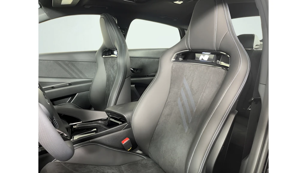 2026 Hyundai Elantra - Image 21 of 23