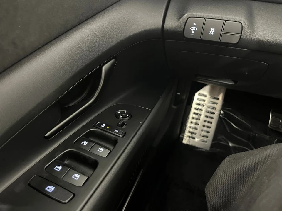 2026 Hyundai Elantra - Image 18 of 23