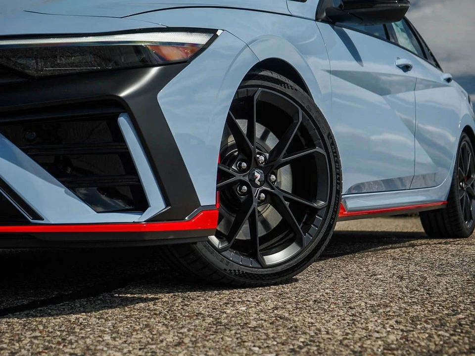 2026 Hyundai Elantra - Image 6 of 31