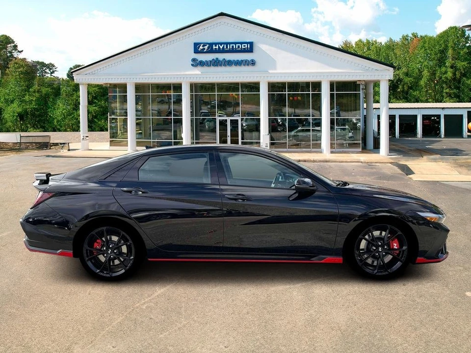 2026 Hyundai Elantra - Image 9 of 12