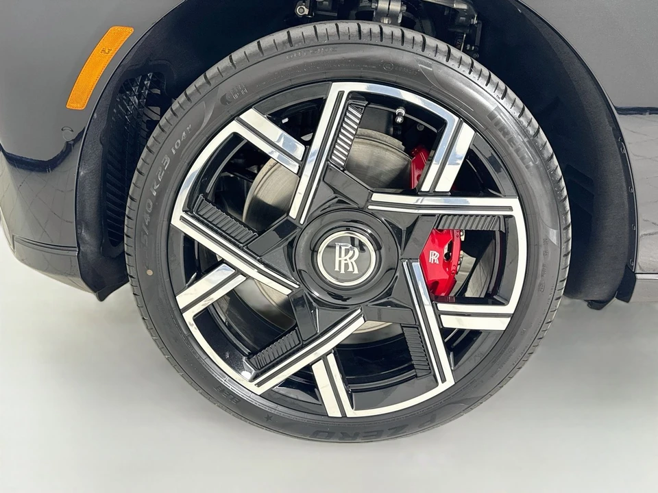 2027 Rolls-Royce Cullinan Black Badge - Image 10 of 31