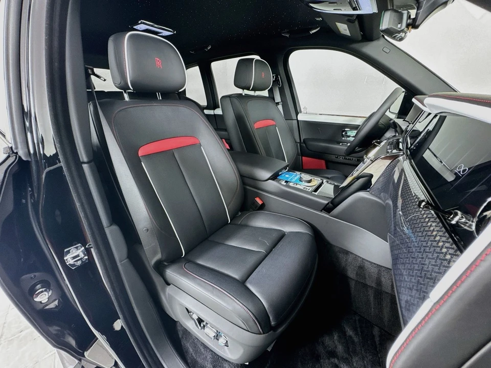 2027 Rolls-Royce Cullinan Black Badge - Image 28 of 31
