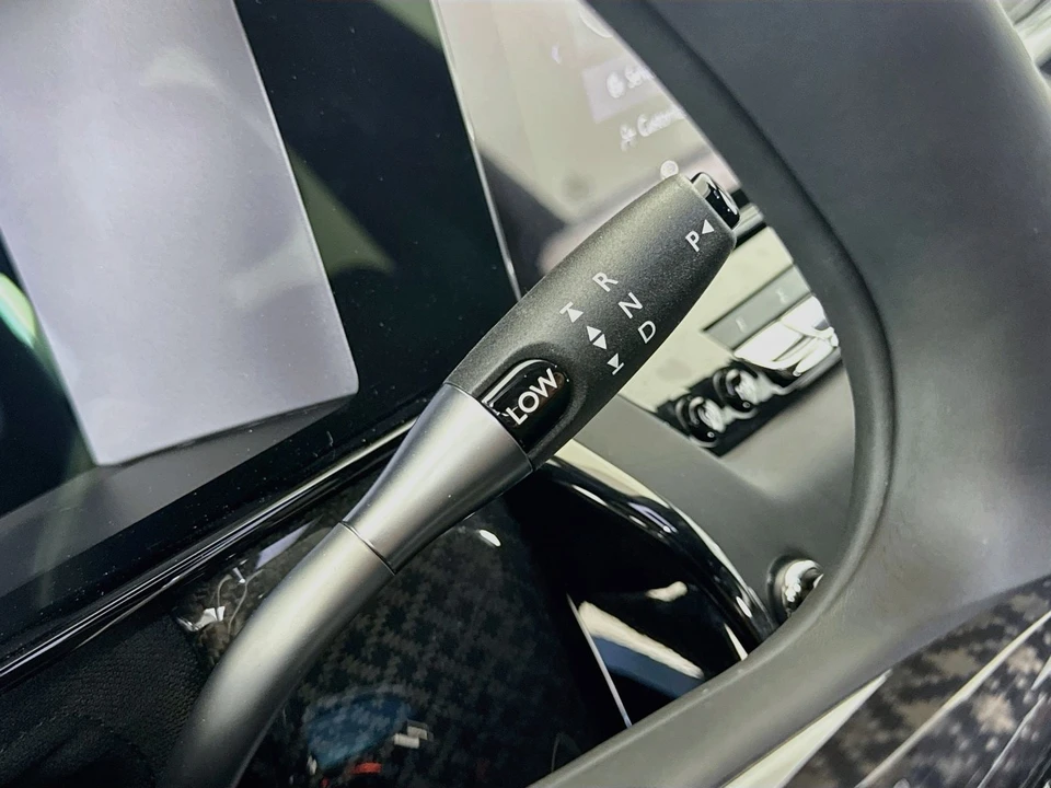 2027 Rolls-Royce Cullinan Black Badge - Image 15 of 31
