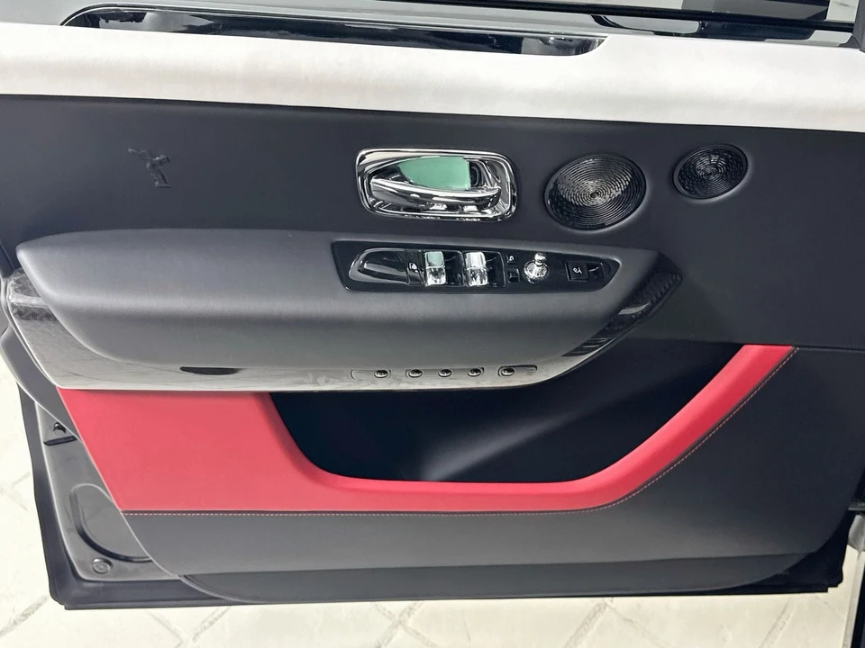 2027 Rolls-Royce Cullinan Black Badge - Image 16 of 31