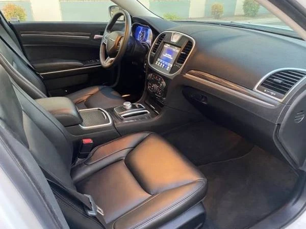 2023 Chrysler 300 (2005-2023) - Image 7 of 16