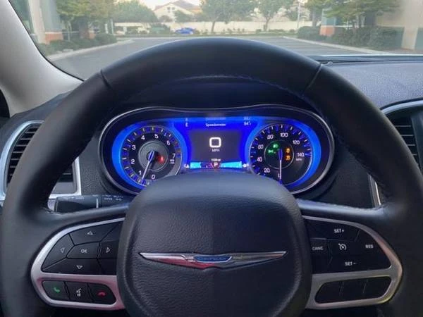 2023 Chrysler 300 (2005-2023) - Image 8 of 16