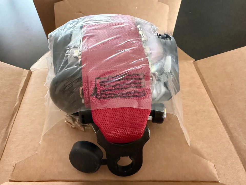 2017 Parts & Memorabilia Seats & Interior - Image 3 of 12