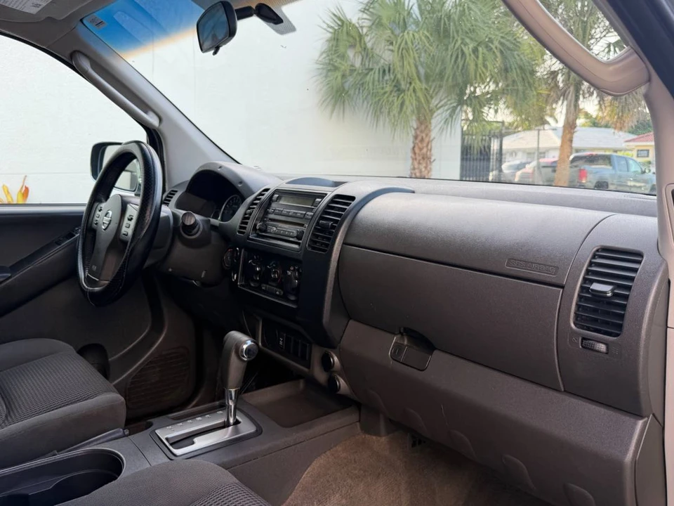 2006 Nissan Frontier 2nd Gen - Image 12 of 24