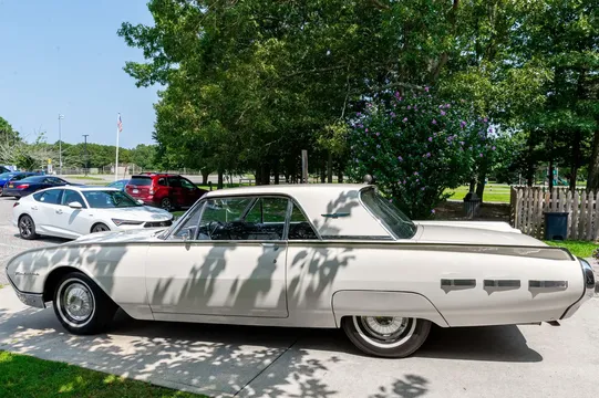 1962 Ford Thunderbird 3rd Gen - Image 2 of 6