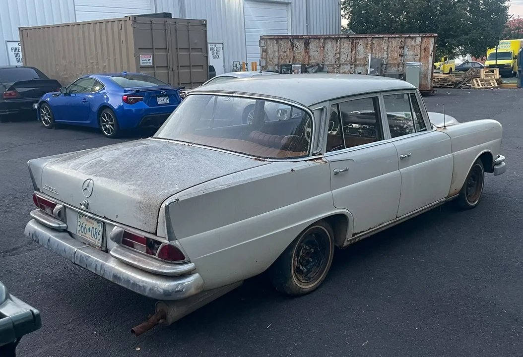 1965 Mercedes-Benz W111 Sedan - Image 6 of 6