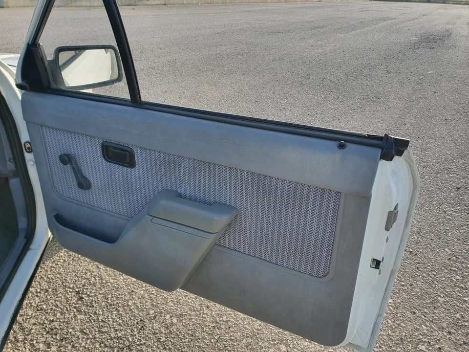 1984 Ford Escort - Image 23 of 30