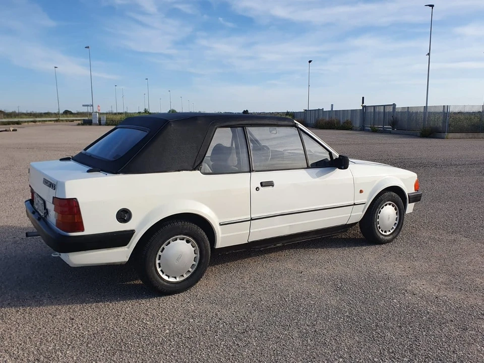 1984 Ford Escort - Image 5 of 30